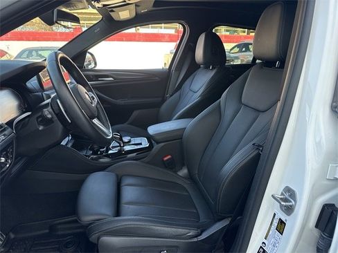 Used 2024 BMW X4 xDrive30i w/ Premium Package image 29