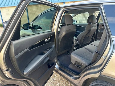 Used 2016 Kia Sorento L FWD image 13
