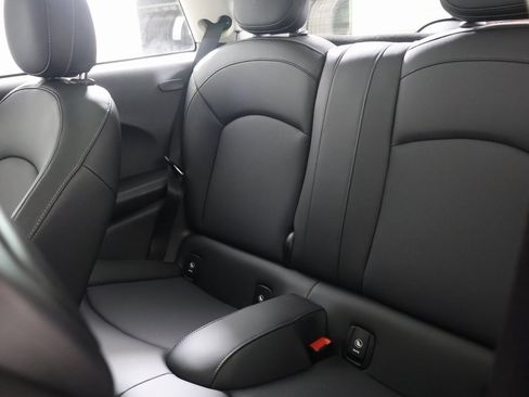 Used 2020 MINI Cooper 2-Door Hardtop w/ Storage Package image 20