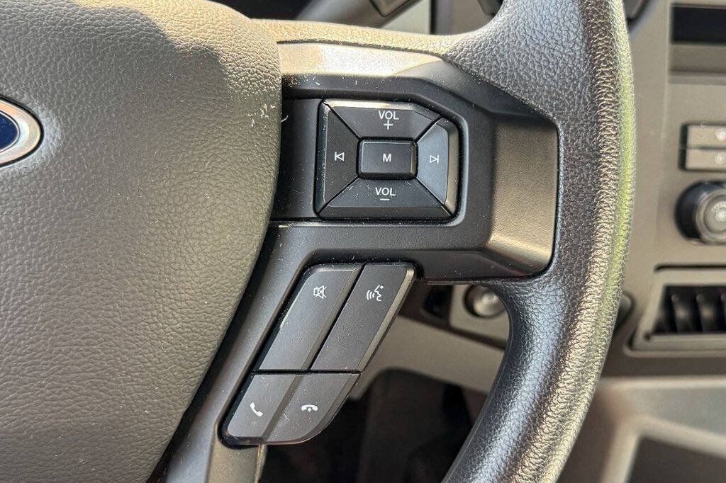 Used 2022 Ford F650 2WD Regular Cab Super Duty image 27