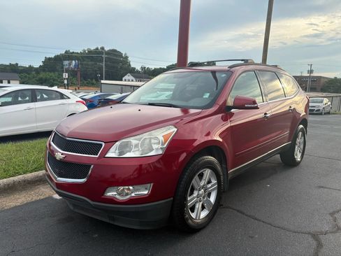 Used 2012 Chevrolet Traverse LT FWD image 3