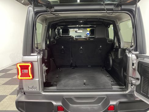 Used 2021 Jeep Wrangler Unlimited Rubicon w/ LED Lighting Group image 18