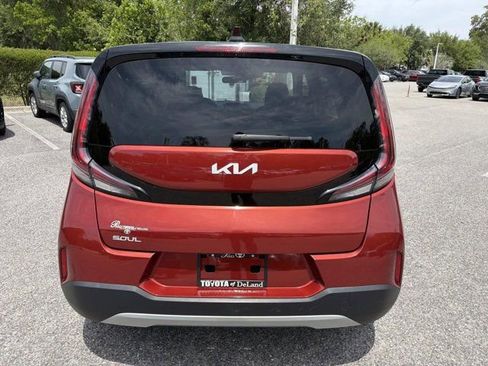 Used 2024 Kia Soul LX w/ Option Group 015 FWD image 3