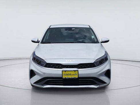 Used 2024 Kia Forte LXS w/ LXS Technology Package FWD image 2