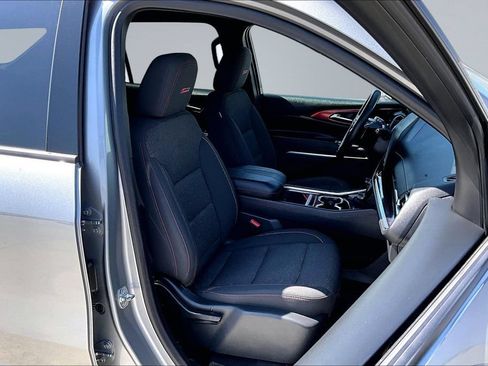 Used 2024 Chevrolet Traverse Z71 w/ LPO, Floor Liner Package AWD/4WD image 16