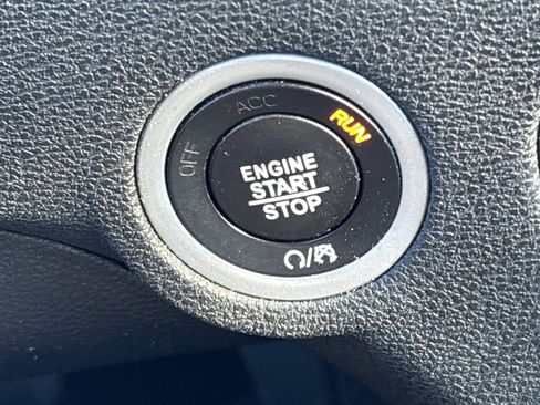 Used 2020 Dodge Charger R/T w/ Blacktop Package image 32