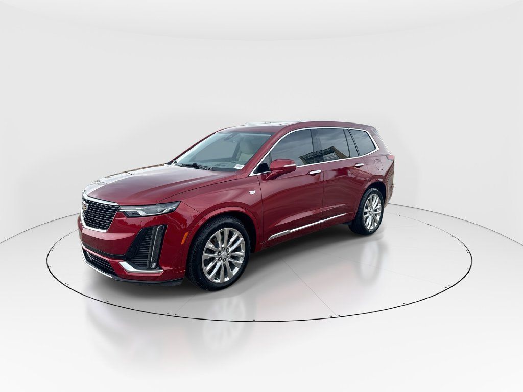 Used 2023 Cadillac XT6 Premium Luxury w/ Technology Package FWD image 4
