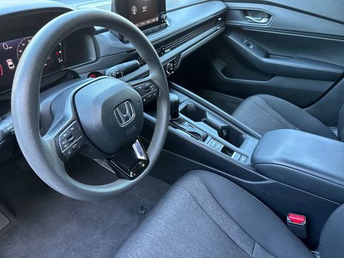Used 2024 Honda Accord EX image 11