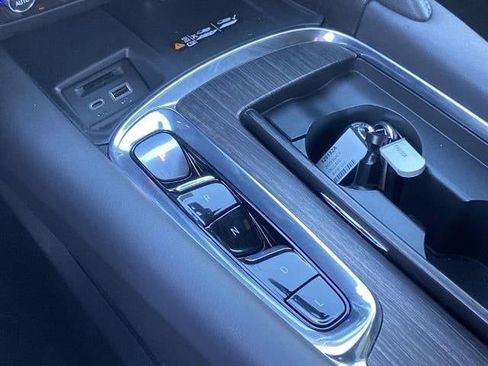Used 2023 Buick Enclave Avenir FWD image 12