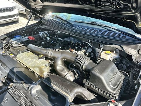 Used 2024 Ford Expedition Limited image 30