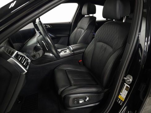 Used 2024 BMW X6 M60i w/ Dynamic Handling Package image 17