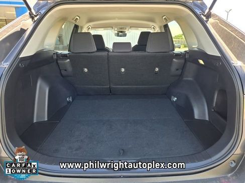 Used 2018 Toyota Highlander XLE FWD image 17