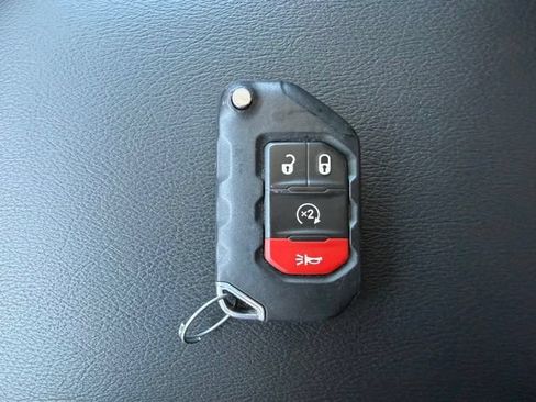 Used 2020 Jeep Gladiator Rubicon AWD/4WD image 27