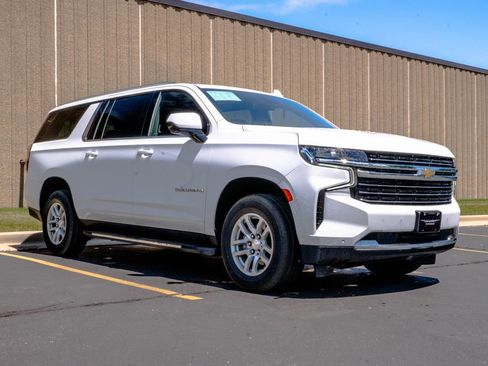 Certified 2024 Chevrolet Suburban LT AWD/4WD image 2