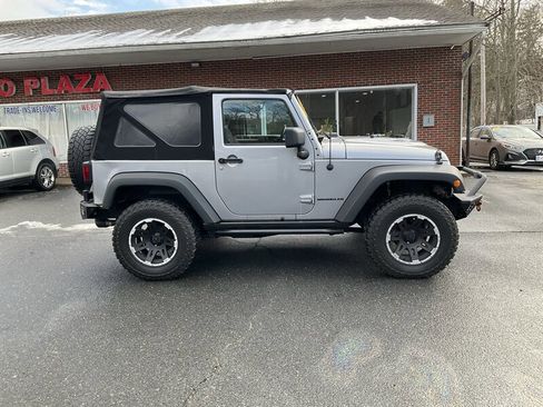 Used 2013 Jeep Wrangler Rubicon w/ PWR Convenience Group image 4