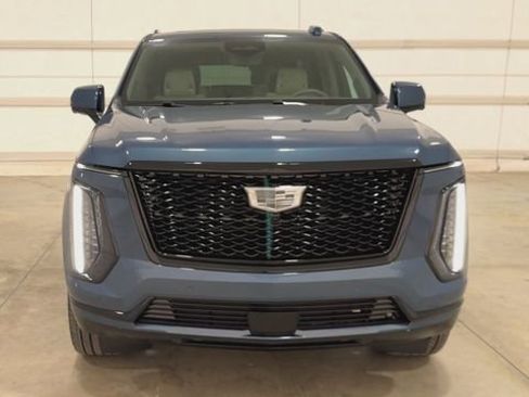 New 2026 Cadillac Escalade Platinum Sport w/ LPO, ONYX Package image 3