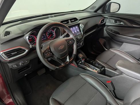 Used 2022 Chevrolet TrailBlazer RS w/ Sun and Liftgate Package FWD image 22