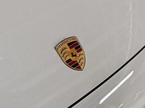 Used 2023 Porsche Cayenne AWD/4WD image 31
