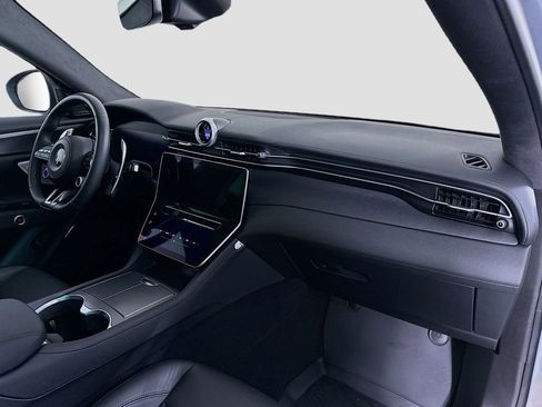 Used 2024 Maserati Grecale GT image 32