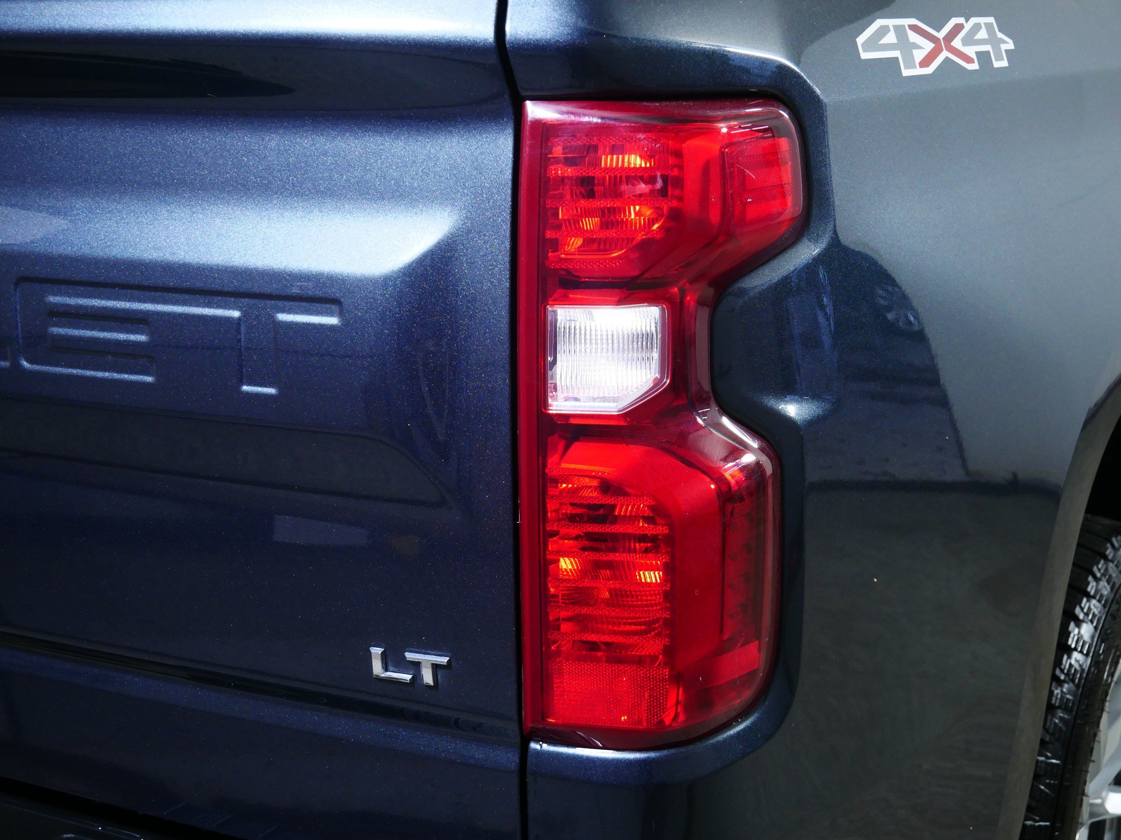 Used 2019 Chevrolet Silverado 1500 LT w/ All-Star Edition AWD/4WD image 17