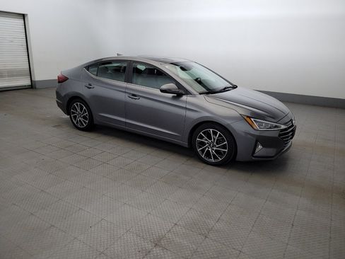 Used 2019 Hyundai Elantra Limited w/ Ultimate Package 02 FWD image 11