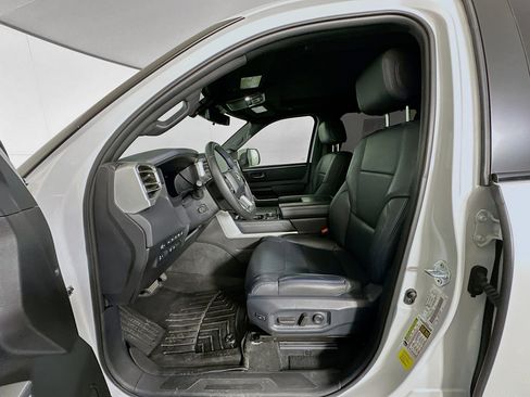 Used 2024 Toyota Tundra Platinum AWD/4WD image 13