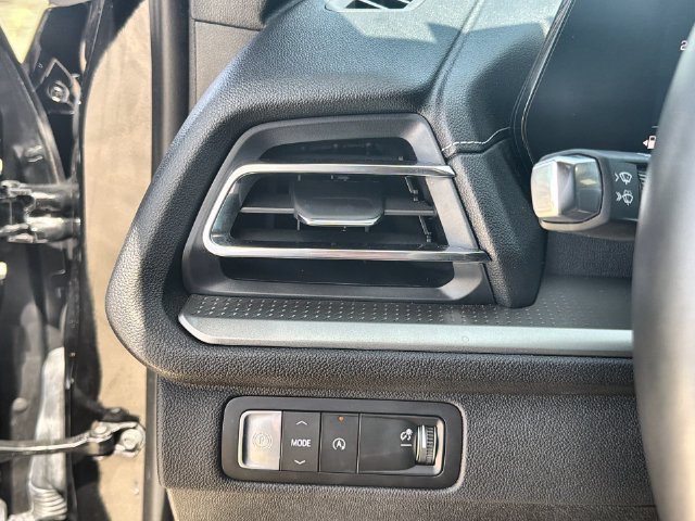 Certified 2026 Chevrolet Traverse LT w/ Driver Confidence Package FWD image 17