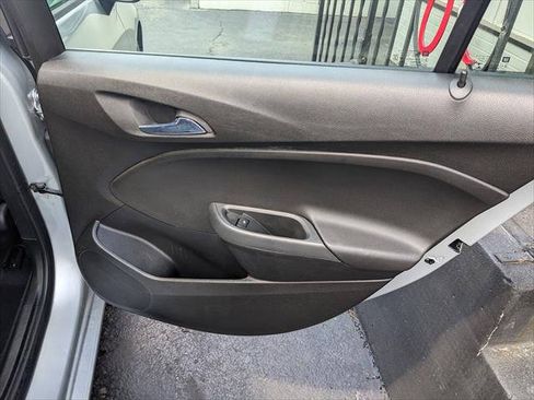 Used 2018 Chevrolet Cruze LS FWD image 15