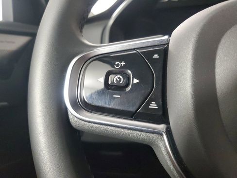 Certified 2023 Volvo XC90 B6 Ultimate w/ Protection Package Premier image 27