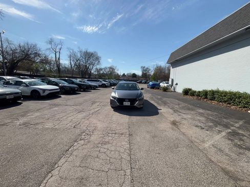 Used 2025 Nissan Sentra SV image 15