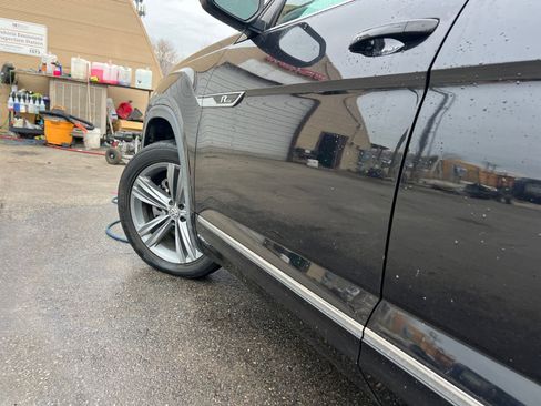 Used 2019 Volkswagen Atlas SEL R-Line image 36