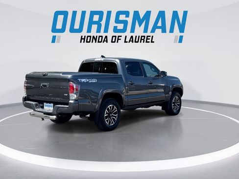 Used 2020 Toyota Tacoma TRD Sport w/ Technology Package AWD/4WD image 8