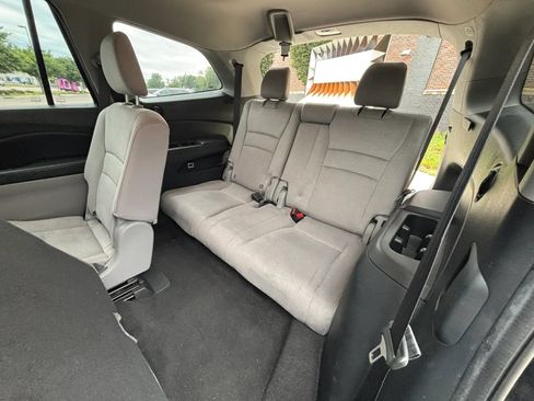 Used 2020 Honda Pilot EX image 30