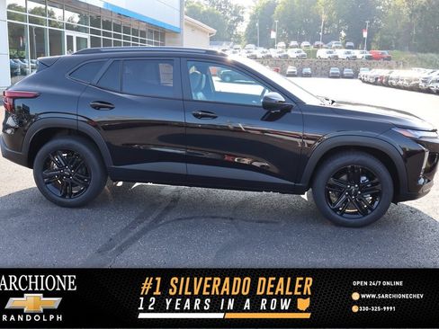 New 2026 Chevrolet Trax ACTIV w/ Sunroof Package FWD image 1