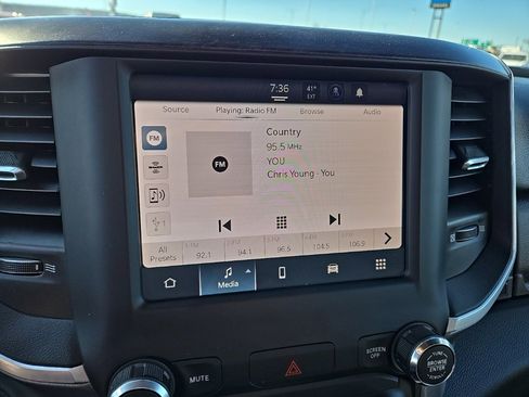 Used 2024 RAM 2500 Big Horn w/ Bed Utility Group image 27