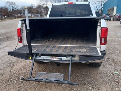 Used 2019 Ford F150 Lariat w/ Equipment Group 502A Luxury image 8