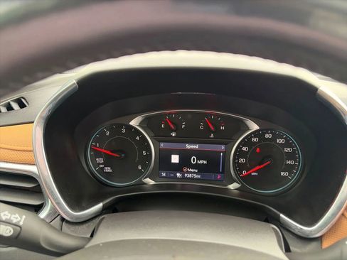 Used 2019 Chevrolet Equinox Premier FWD image 14