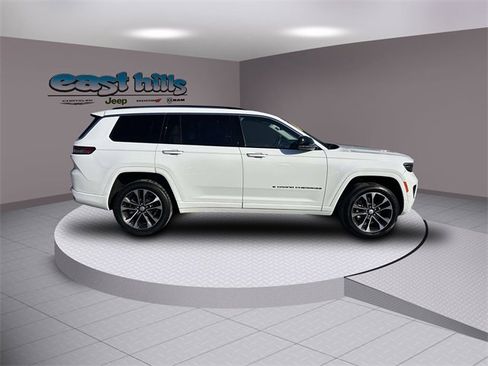 Certified 2021 Jeep Grand Cherokee L Overland w/ Luxury Tech Group IV image 2