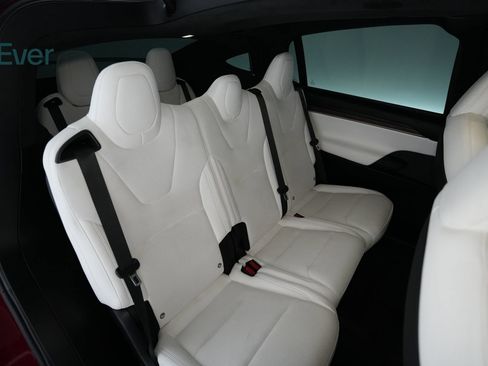 Used 2023 Tesla Model X AWD/4WD image 5