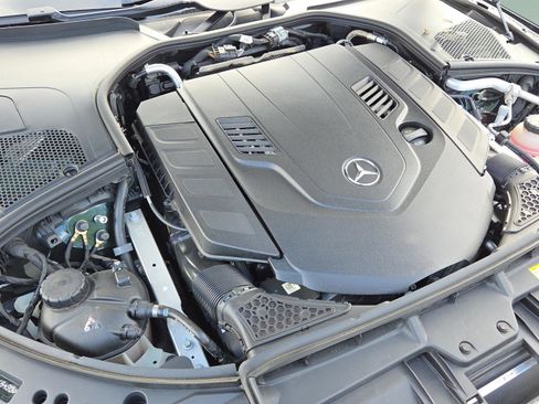 Used 2025 Mercedes-Benz S 580 4MATIC Sedan image 19