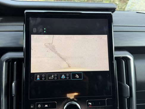 Used 2025 GMC Acadia Elevation image 34