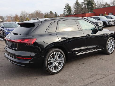 Used 2021 Audi e-tron Prestige w/ Prestige Package image 6