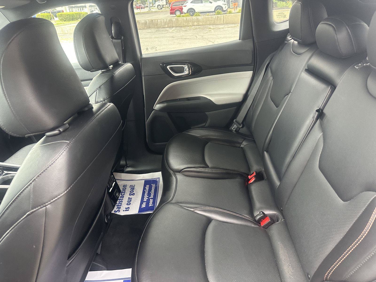 Used 2023 Jeep Compass Limited AWD/4WD image 28