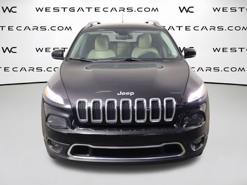 Used 2017 Jeep Cherokee Limited w/ Trailer Tow Group AWD/4WD image 2