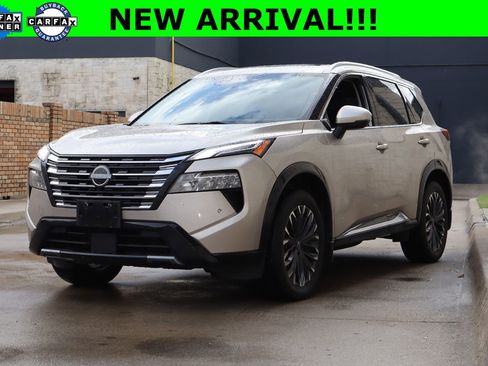 Used 2024 Nissan Rogue Platinum w/ Platinum Premium Package FWD image 2