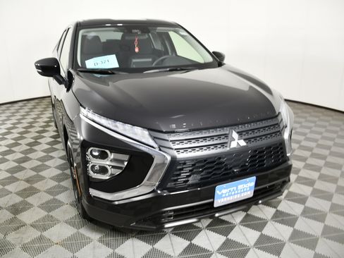 New 2026 Mitsubishi Eclipse Cross LE image 3