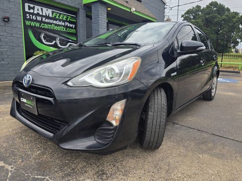 Used 2016 Toyota Prius C Two image 51