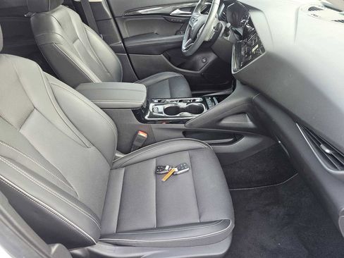 Used 2023 Buick Envision Essence image 22