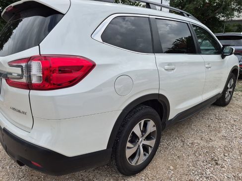 Used 2025 Subaru Ascent Premium AWD/4WD image 3