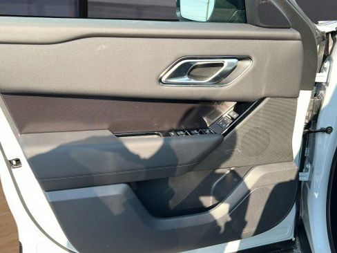 New 2026 Land Rover Range Rover Velar Dynamic SE image 27